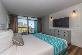 Landmark Resort King Suite Unit 607 - Beautifully Updated - Perfect for 2 guests!